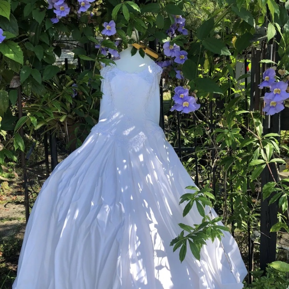 STUNNING CLASSY ELEGANCE Full Figure Michael Angelo Wedding Dress Size 16 White